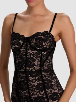 Alice and Olivia CARISSA LACE MAXI DRESS