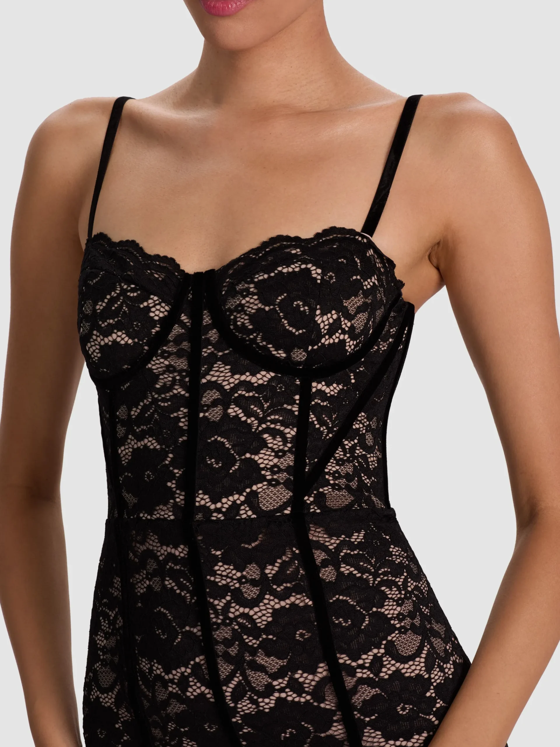 Alice and Olivia CARISSA LACE MAXI DRESS