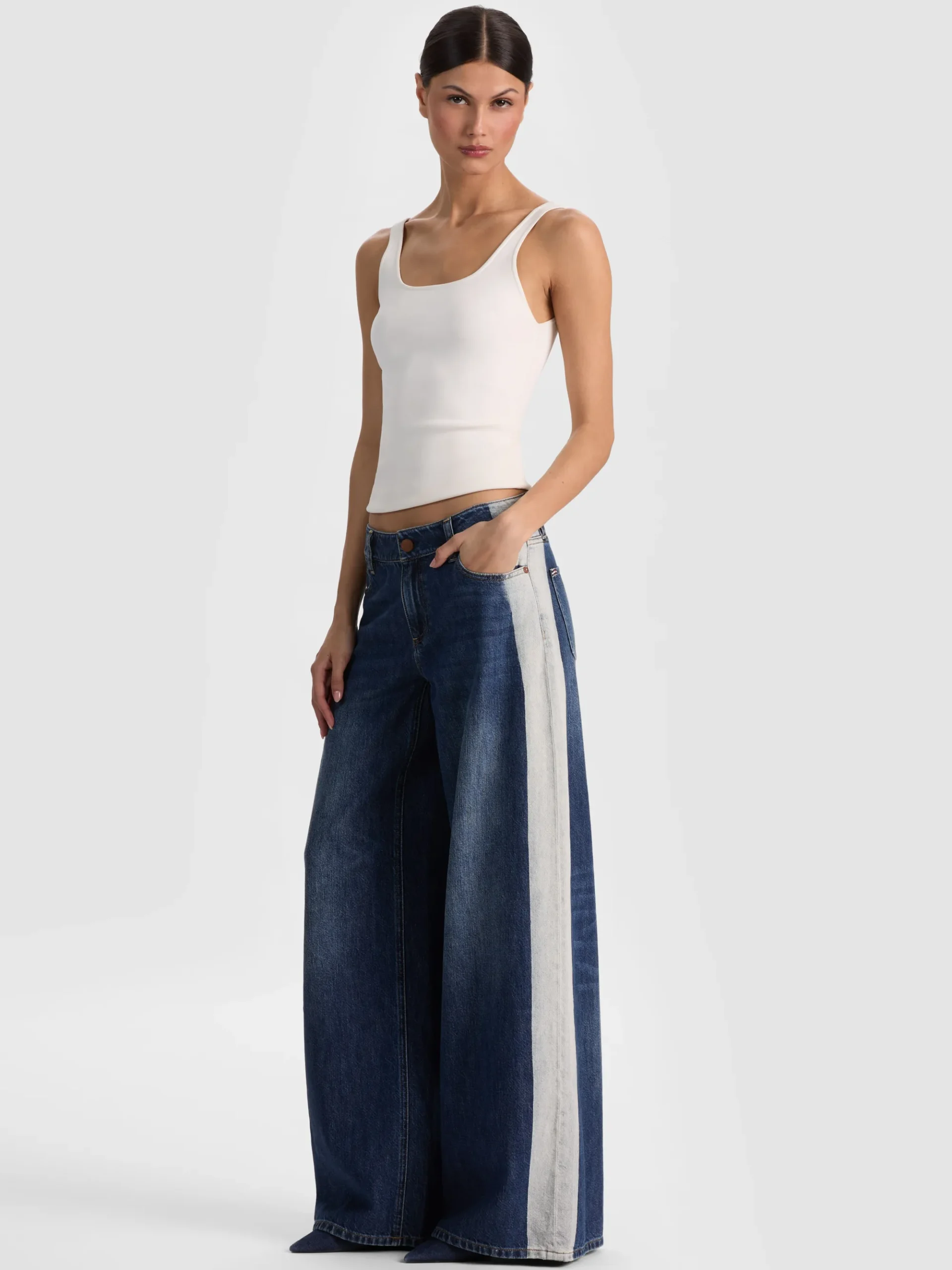 Alice and Olivia STU SIDE STRIPE JEAN